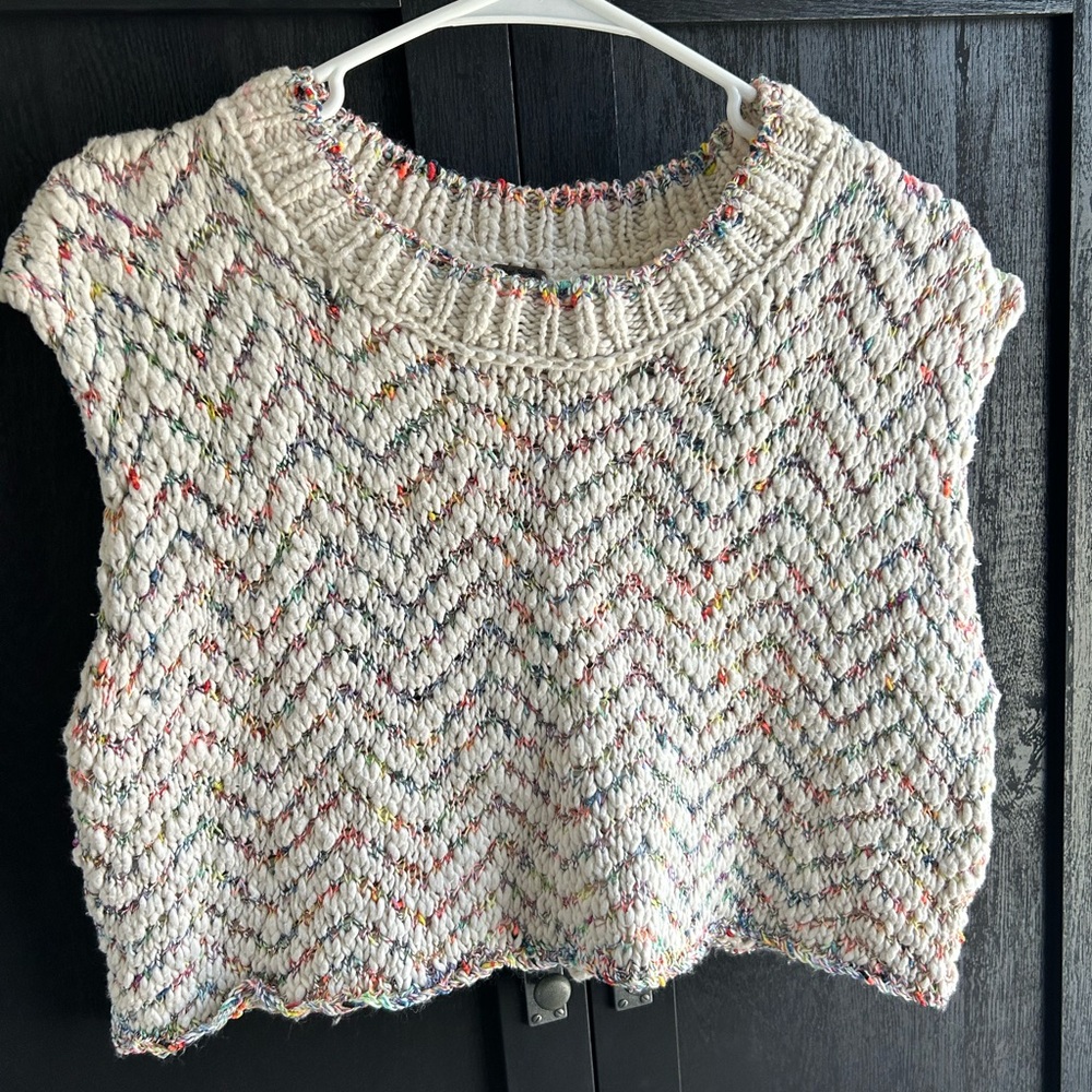 Free People sleeveless sweater size medium